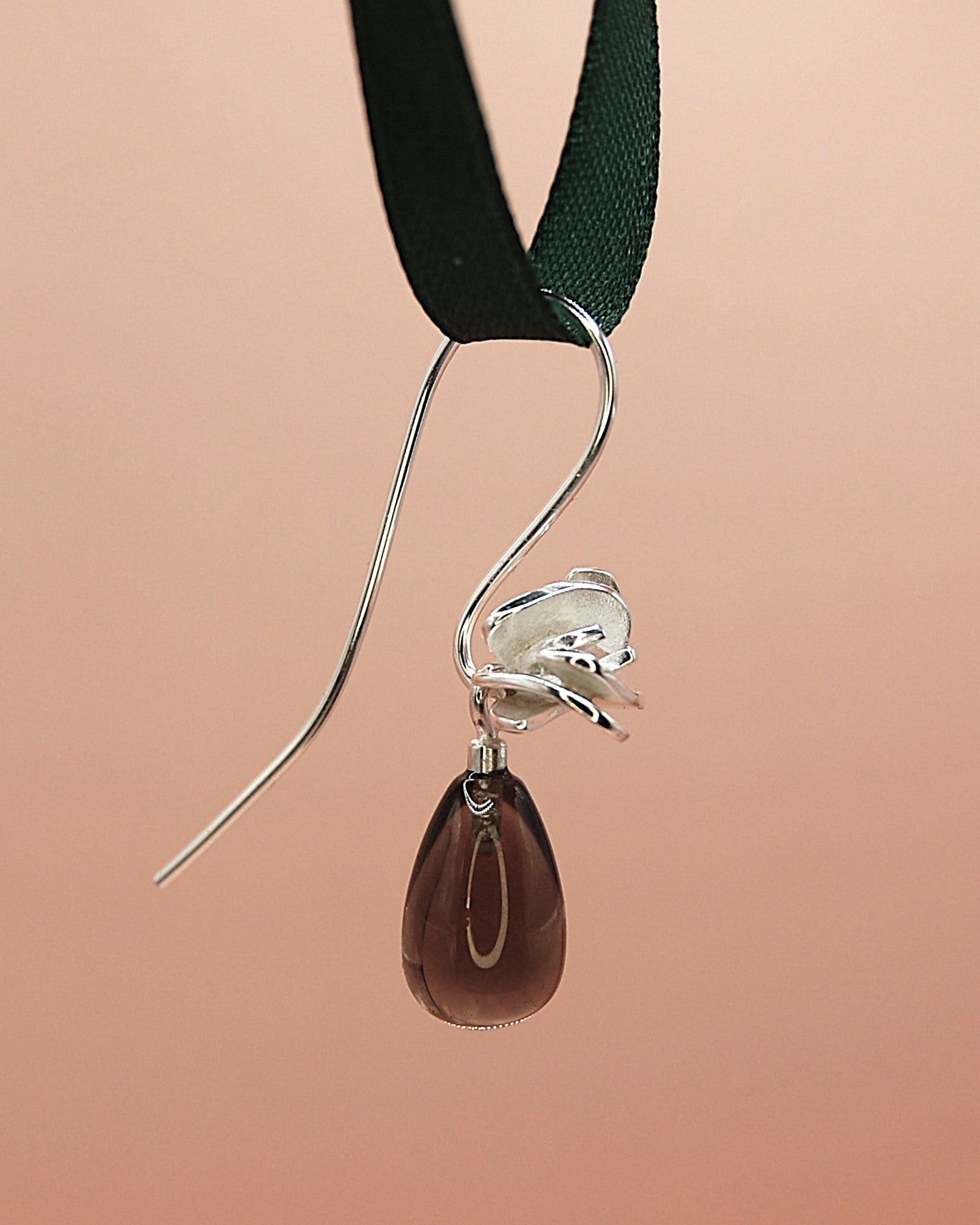 oorhangers rosa met rookkwarts druppels