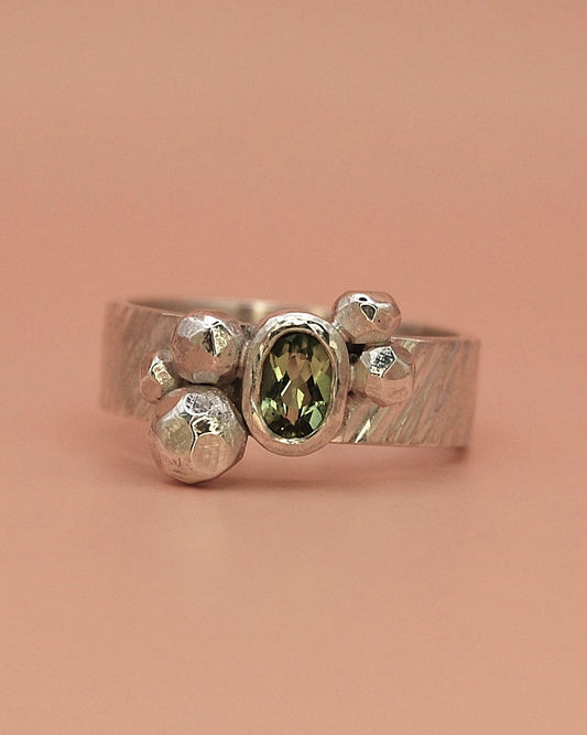 Facetdots ring - 925 Zilver met Peridoot