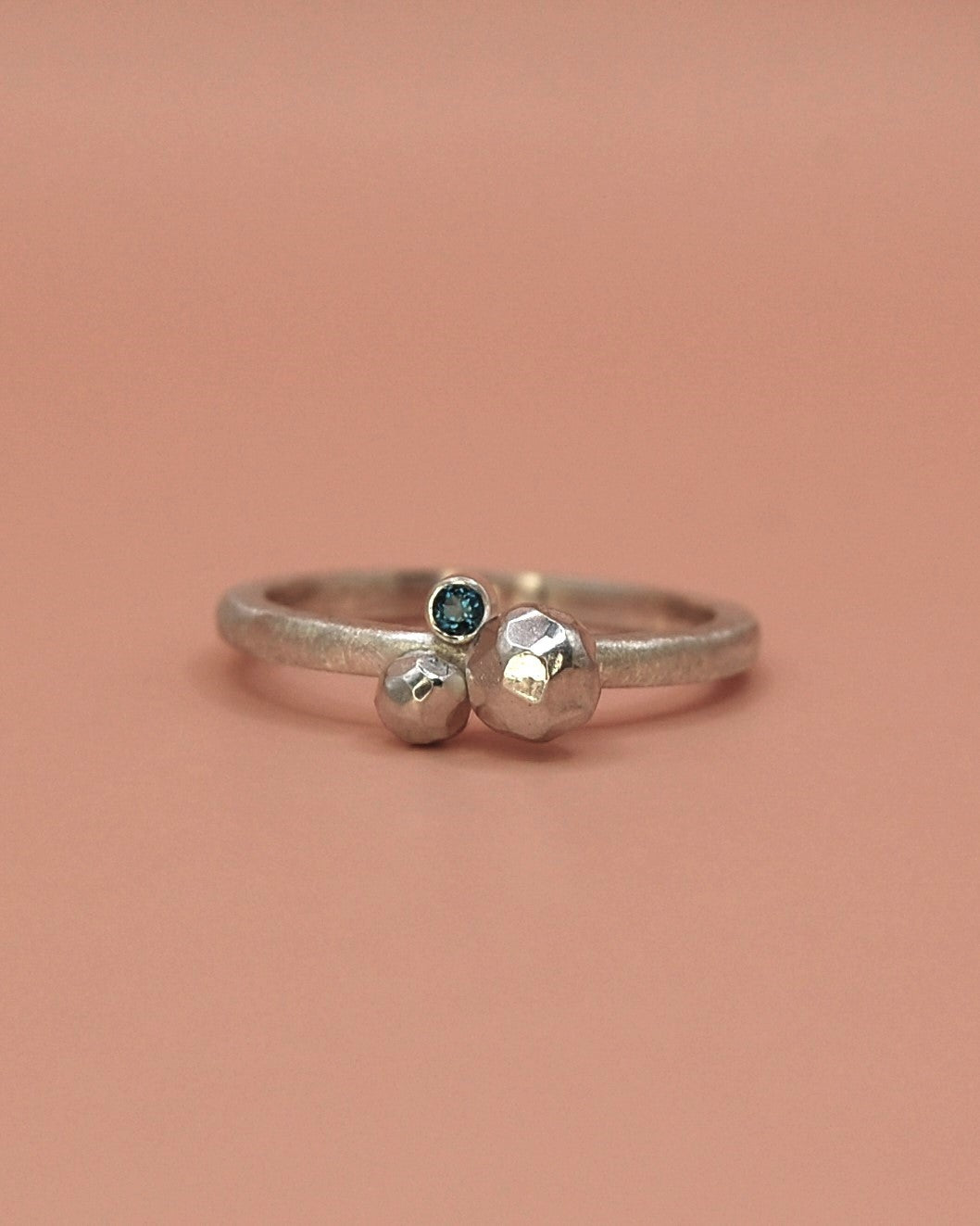 Florien Jewels Facetdots ring 925 zilver met London Blue Topaas