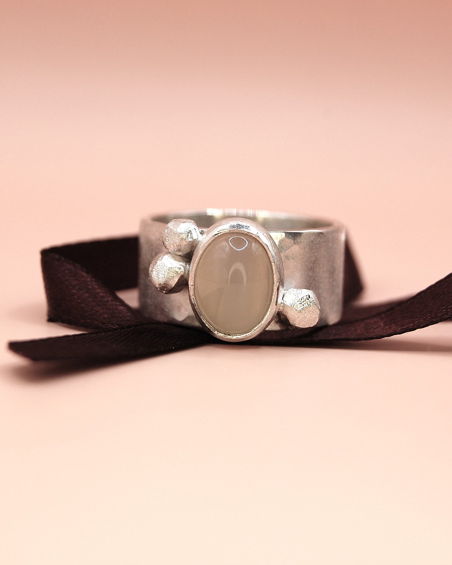 Facetdots ring - 925 Zilver met Natuuragaat