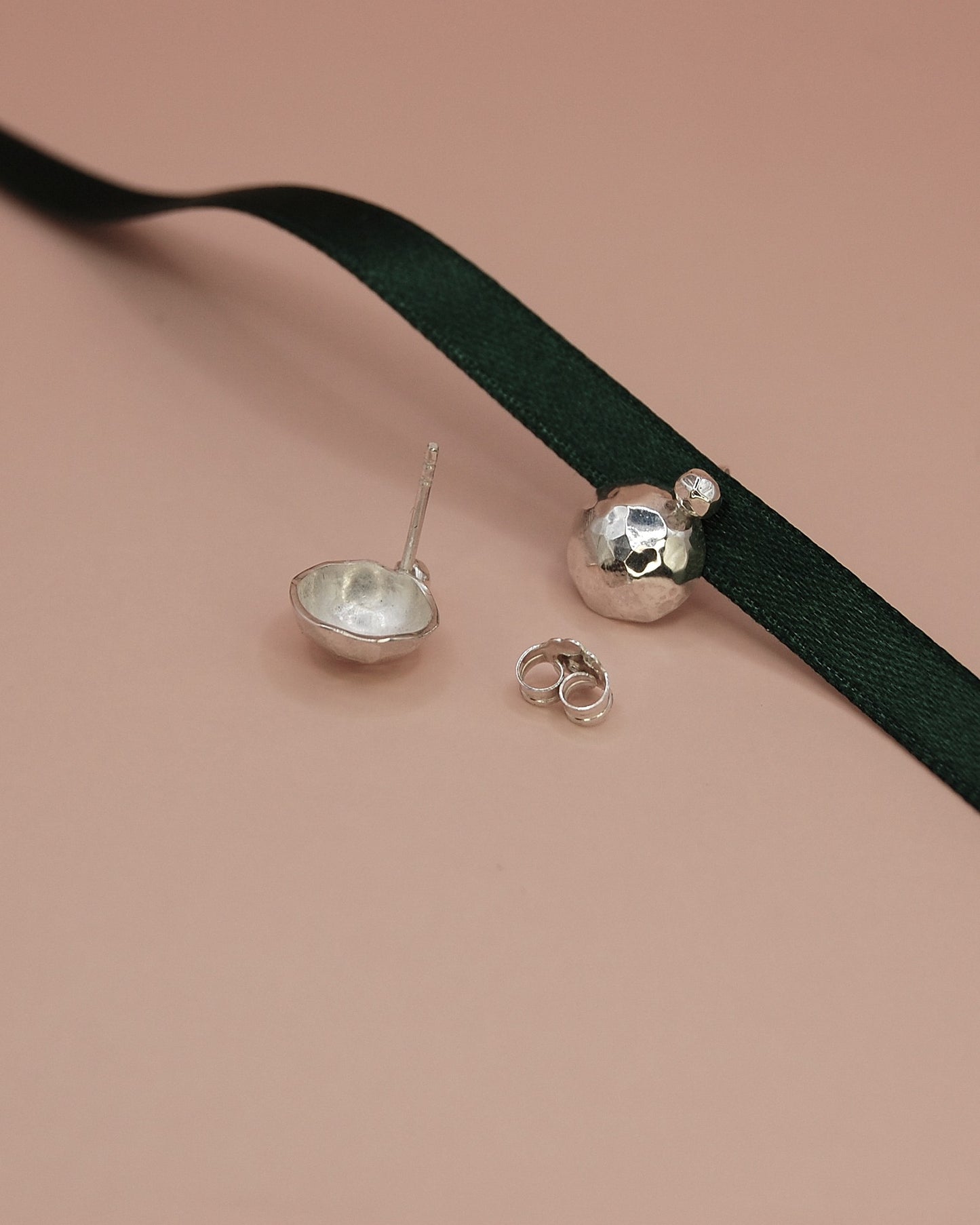 Facetdots oorstekers 925 zilver